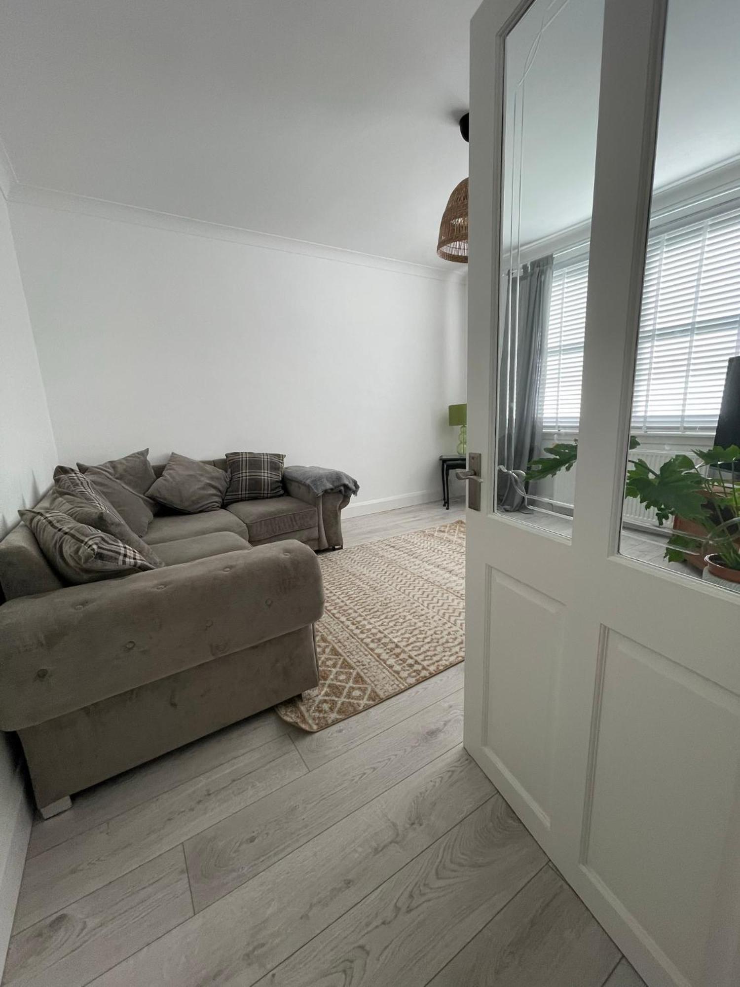 Apartment Two Bedroom Ground Floor With Garden