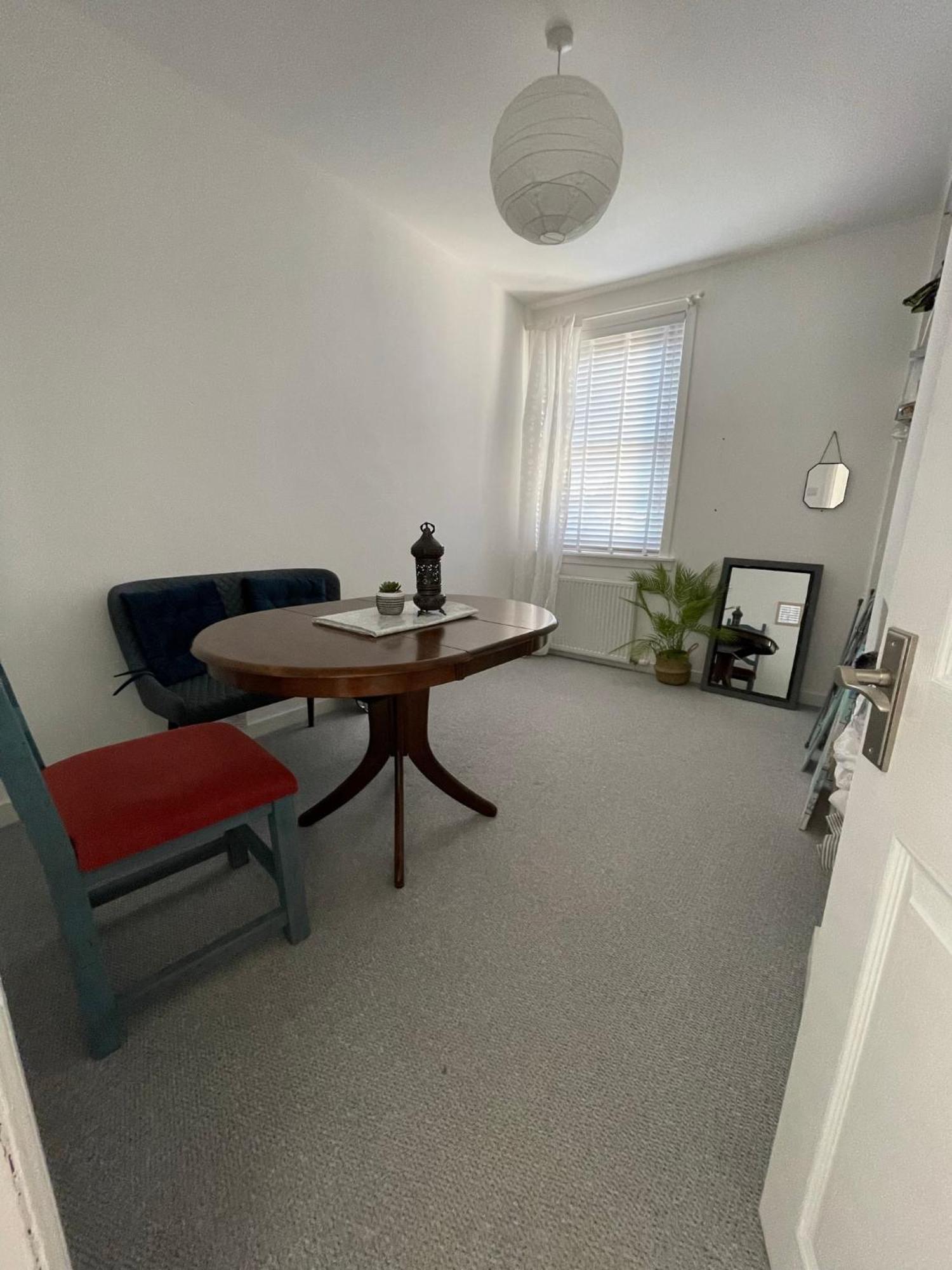 Two Bedroom Ground Floor With Garden * Falkirk