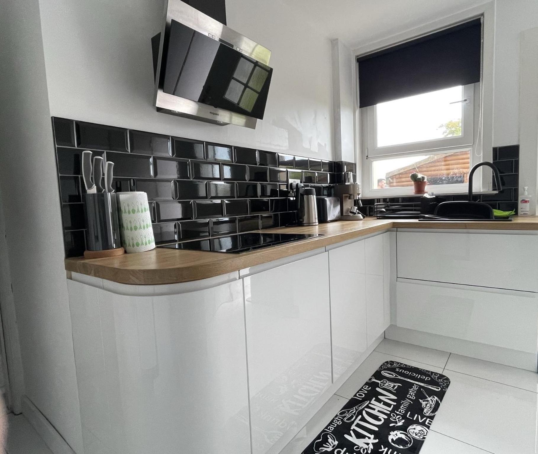 Two Bedroom Ground Floor With Garden * Falkirk